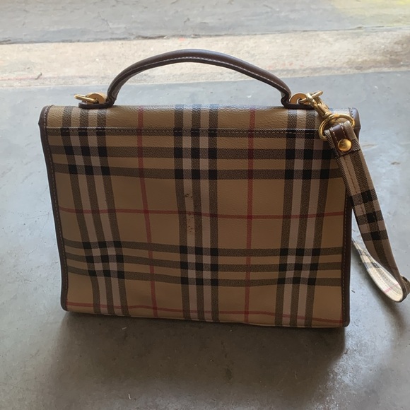 Valentino - Picture 3 of 6